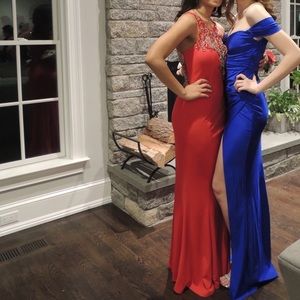 Red mesh-jeweled long dress